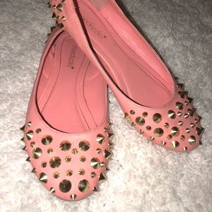 Women’s size 7 shoedazzle flats shoes